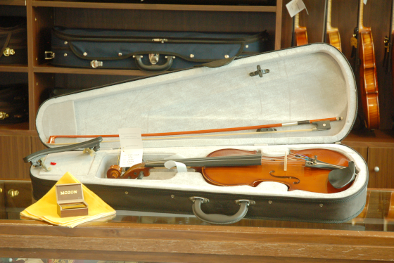 <a href=http://pic.violinwatch.com/uploadfile/2011/0713/20110713015303547.bmp target=_blank>Check big picture</a>