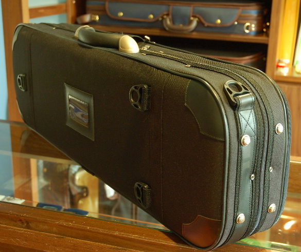 <a href=http://pic.violinwatch.com/uploadfile/2011/0713/20110713020351331.jpg target=_blank>Check big picture</a>